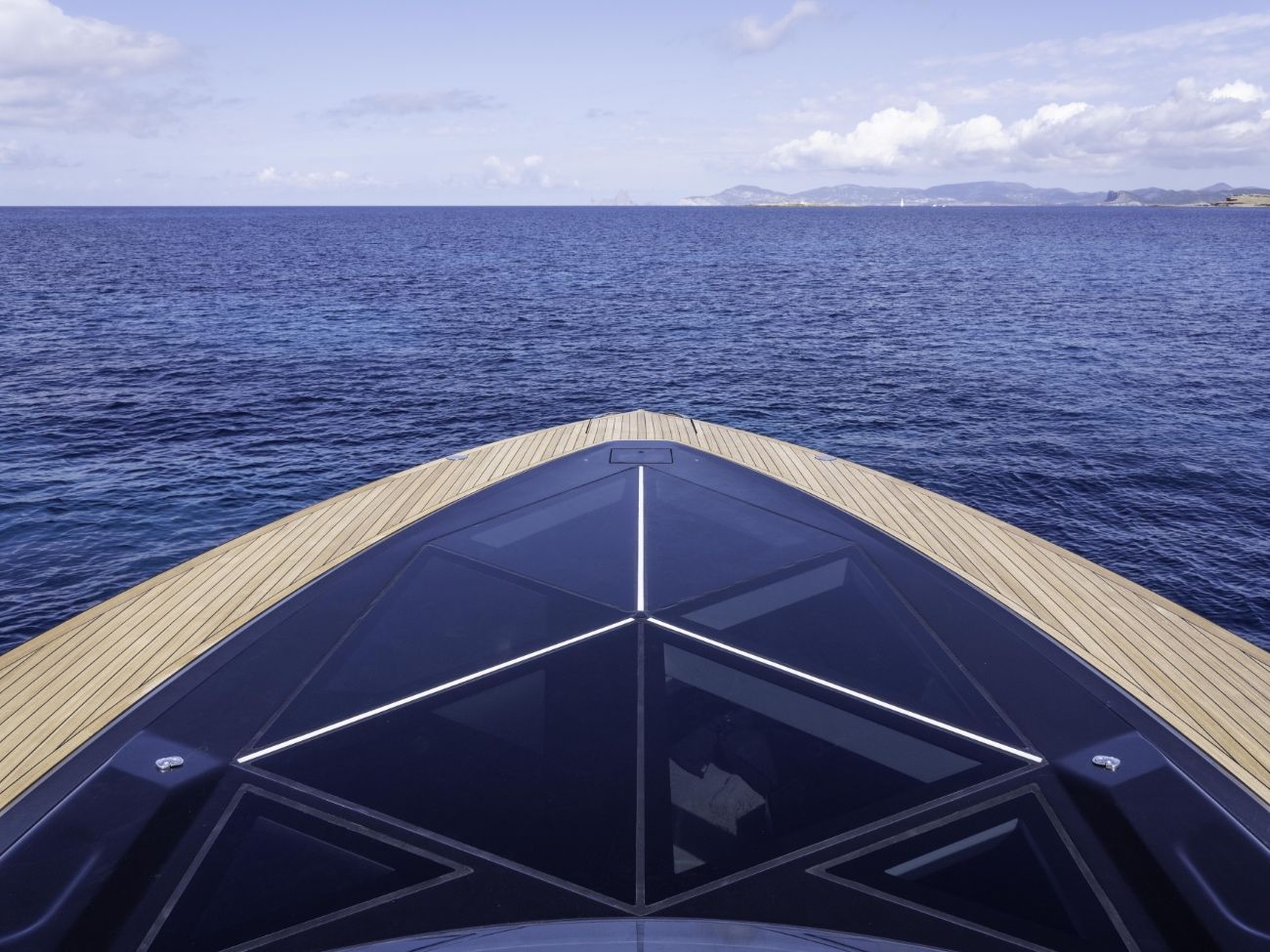 SAY Carbon Yachts