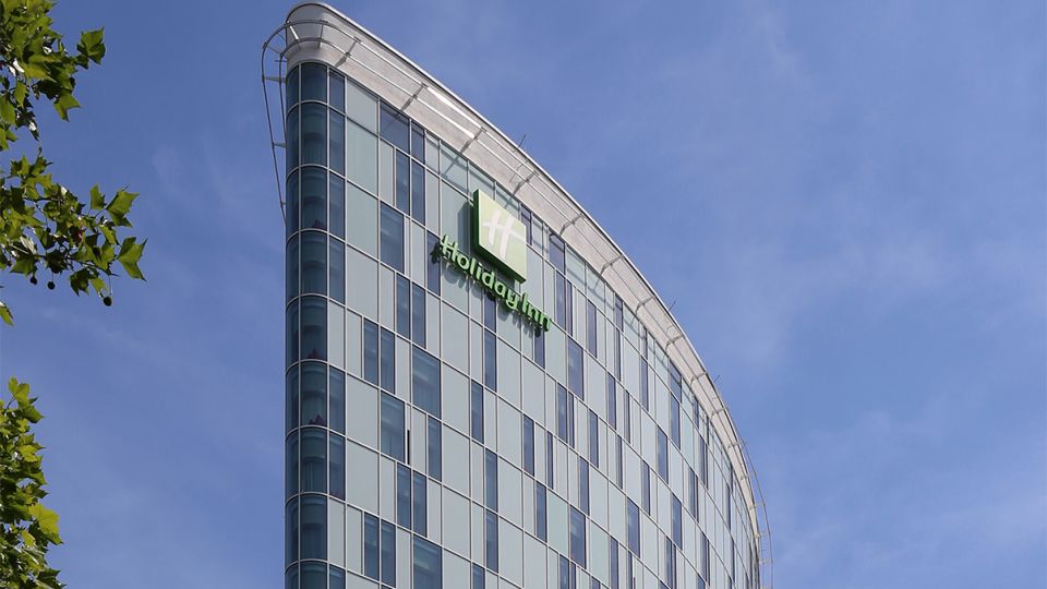 HolidayInn Hotel mit Hero-Glas Fenster